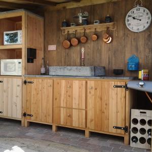 buitenkeuken in doulas hout